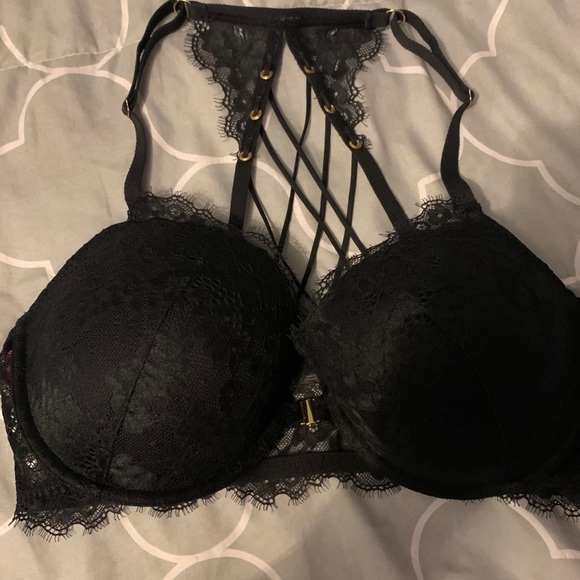 Bras!! - Picture 2 of 4